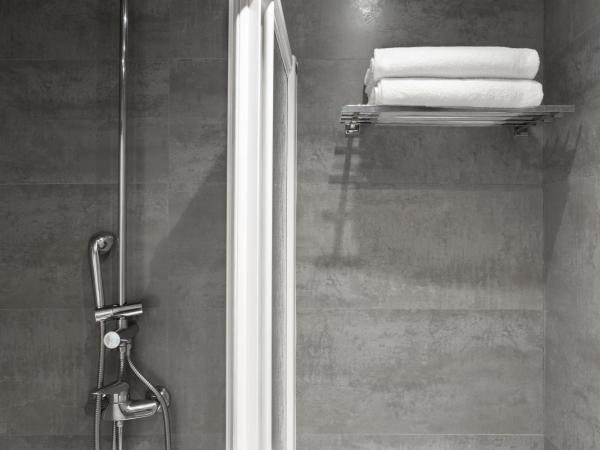 Petit Palace Plaza Mayor : photo 6 de la chambre chambre triple