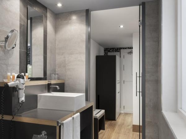 Petit Palace Plaza Mayor : photo 3 de la chambre chambre quadruple (4 adultes)