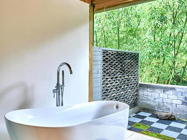 Wei Wen Inn : photo 1 de la chambre chambre double deluxe avec baignoire