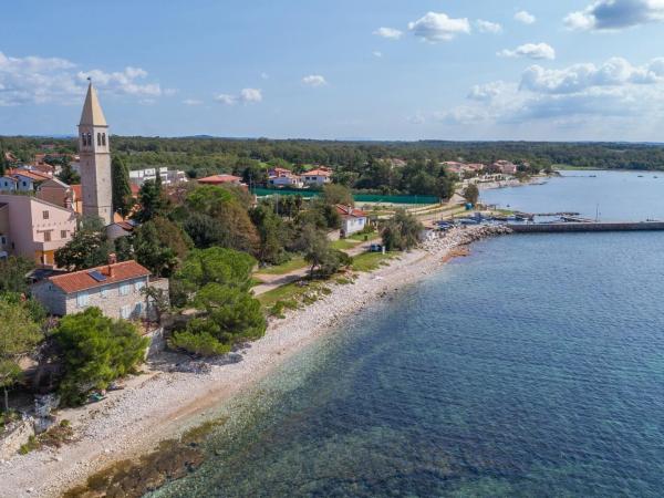 Apartment Complex Orzan Lovrecica : photo 2 de la chambre appartement avec terrasse