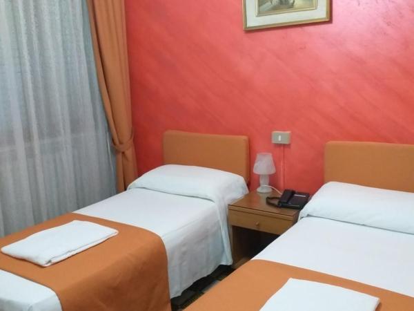 Hotel Arcella : photo 1 de la chambre chambre lits jumeaux