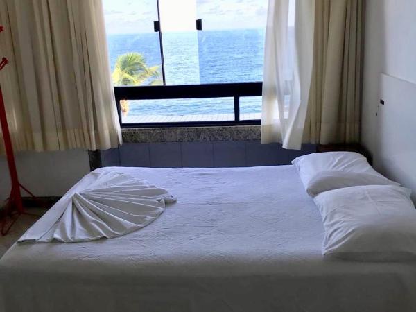 Flat Vista Mar Frente ou Lateral na Barra em Salvador : photo 6 de la chambre studio - vue sur océan