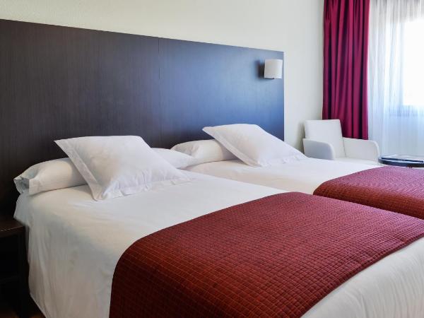 Hotel Santiago Apóstol : photo 1 de la chambre chambre double ou lits jumeaux