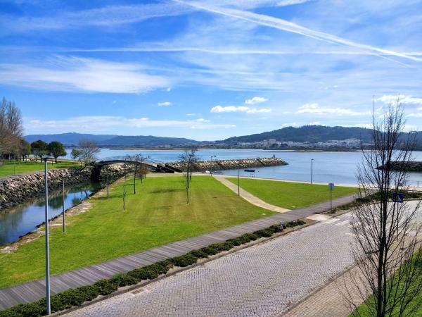 HI Viana do Castelo - Pousada de Juventude : photo 3 de la chambre chambre lits jumeaux