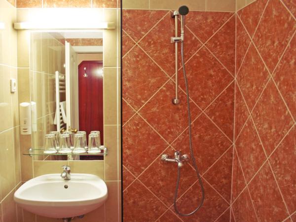 Classic Hotel : photo 6 de la chambre chambre quadruple standard