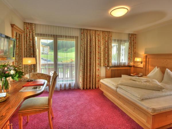 Hotel Post Sport- und Wellness : photo 1 de la chambre chambre double premium avec balcon