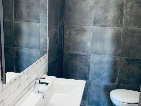 Hôtel les Arbousiers : photo 5 de la chambre chambre double standard