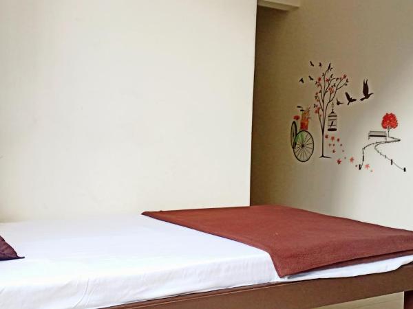 Transit Dorms - A Backpackers Inn & Hostel : photo 1 de la chambre lit dans dortoir pour hommes