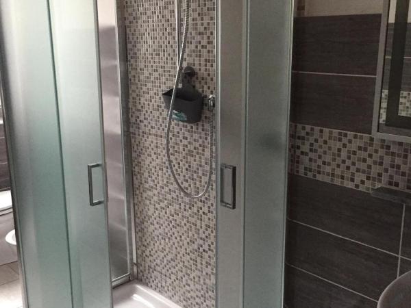 Affittacamere Belfiore : photo 4 de la chambre chambre double ou lits jumeaux avec salle de bains privative externe