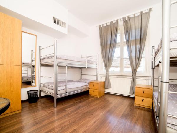 Max Berg Hostel : photo 2 de la chambre chambre quadruple