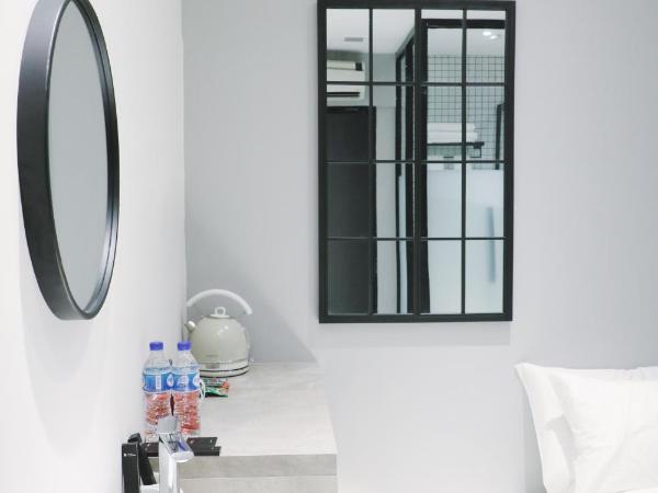 Rest Chinatown Hotel : photo 6 de la chambre chambre double standard (sans fenêtre)