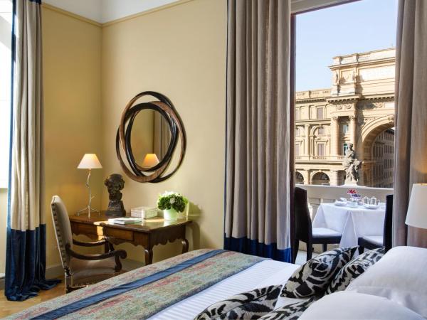 Rocco Forte Hotel Savoy : photo 4 de la chambre suite avec balcon