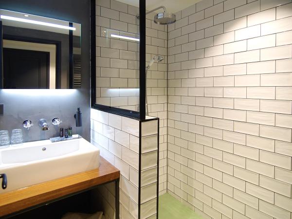 Authentic Farmhouse - De Vergulden Eenhoorn : photo 4 de la chambre suite avec douche