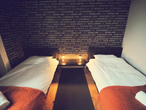 Vagabonds Hostel : photo 2 de la chambre chambre lits jumeaux deluxe