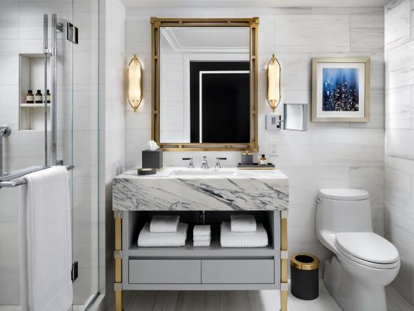 Fairmont Royal York Gold Experience : photo 2 de la chambre suite studio avec lit king-size - fairmont gold