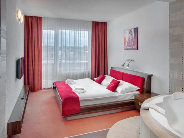 Avanti Hotel : photo 5 de la chambre presidential suite with two bedrooms and access to a public relax centre