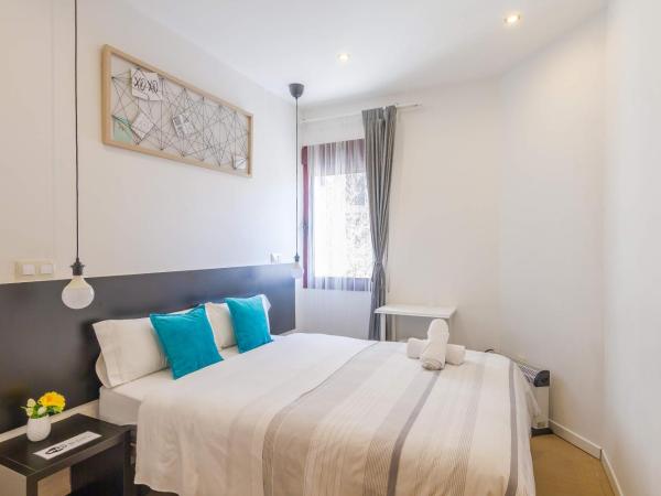 AYZ Javier Cabrini - Auto check-in property : photo 1 de la chambre chambre double avec salle de bains commune