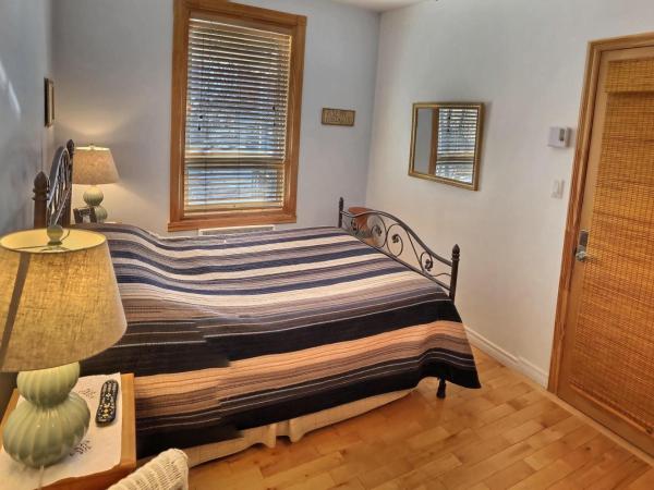 Gite Le Sieur de Joliette : photo 2 de la chambre chambre double (hayden)