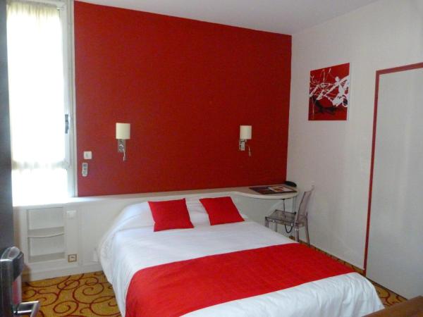 Cit'Hotel Europeen : photo 6 de la chambre chambre double/lits jumeaux avec douche