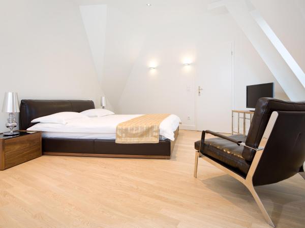 The Red Apartments : photo 2 de la chambre suite penthouse xl - jan wellem
