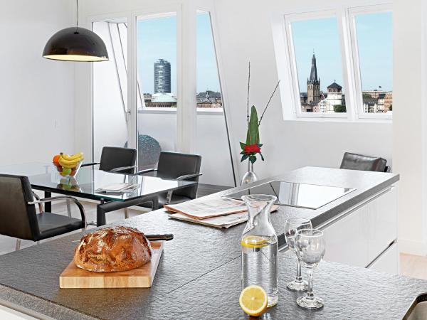 The Red Apartments : photo 2 de la chambre suite penthouse - robert schumann