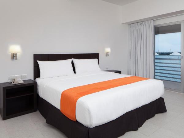 Hotel Yes Inn Nuevo Veracruz : photo 5 de la chambre chambre lit king-size