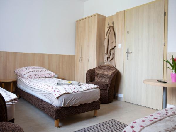 Agroturystyka Słoneczny Dom : photo 3 de la chambre chambre triple avec salle de bains privative