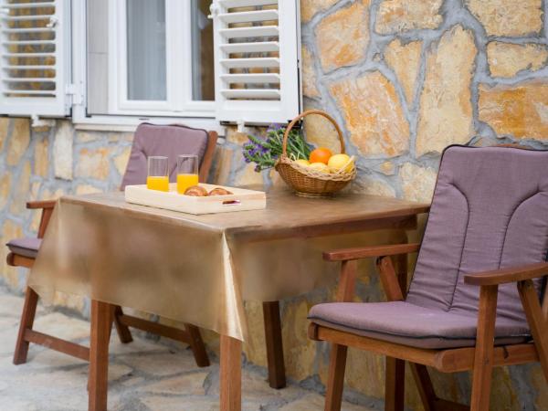 Apartment Sokol : photo 2 de la chambre chambre lits jumeaux avec salle de bains privative