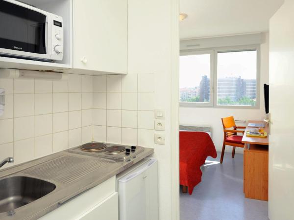 Séjours & Affaires Lyon Saint-Nicolas : photo 2 de la chambre studio