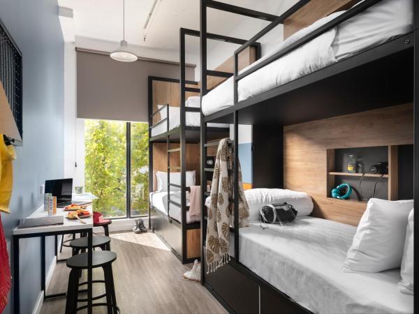 Hostel G Perth : photo 2 de la chambre lit dans dortoir de 4 lits avec salle de bains privative