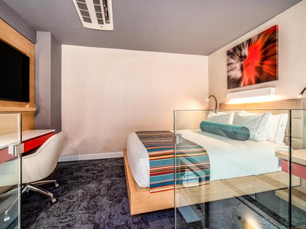 Century Park Hotel LA : photo 7 de la chambre suite lit queen-size - vue sur ville