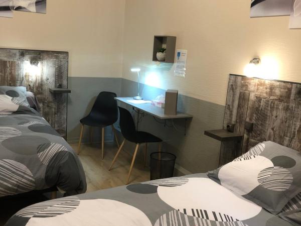 Hotel des Remparts : photo 8 de la chambre chambre familiale