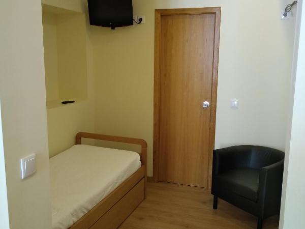 Pensao Estacao Central : photo 9 de la chambre chambre triple