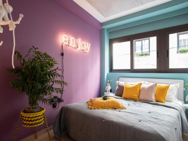 14 Reasons Why Hotel Athens : photo 1 de la chambre chambre double confort