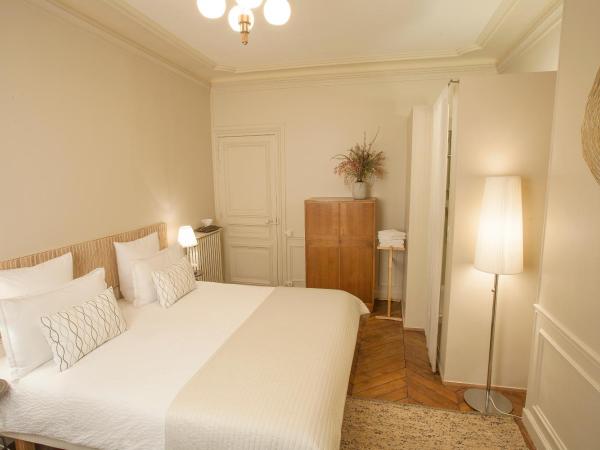 Le85 Paris : photo 5 de la chambre chambre lit king-size avec balcon