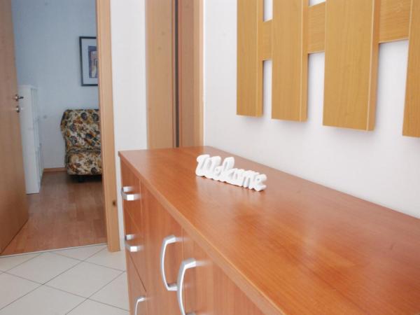 Apartmani Radin : photo 8 de la chambre chambre double - vue sur jardin