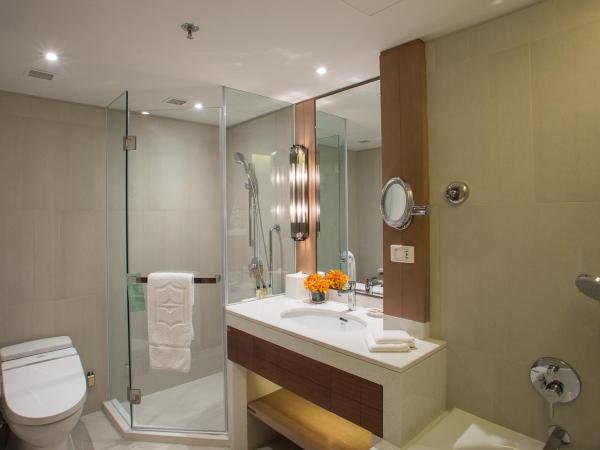 Shangri-La Qingdao - May Fourth Square : photo 9 de la chambre deluxe grand twin room - city wing