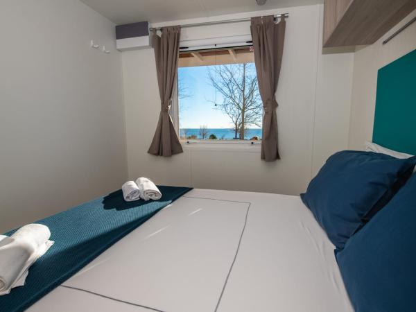 Arena Grand Kazela Camping Homes : photo 5 de la chambre maison camping 2 chambres supérieure