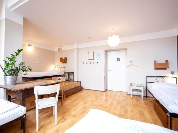 Sir Toby's Hostel : photo 5 de la chambre lit dans dortoir pour femmes de 6 lits