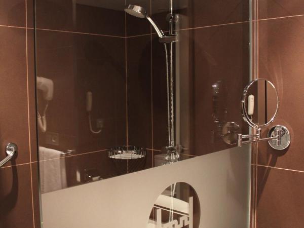 Silken Monumental Naranco : photo 4 de la chambre chambre lits jumeaux