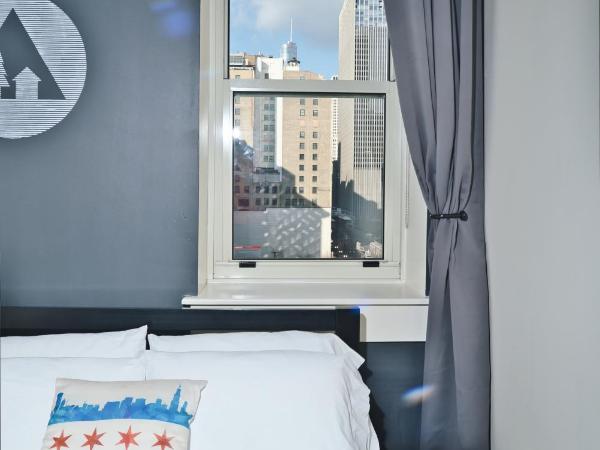 HI Chicago Hostel : photo 4 de la chambre hébergement privé 1 chambre avec salle de bains privative