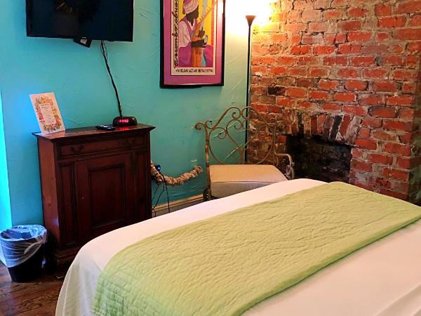 Creole Gardens Guesthouse and Inn : photo 10 de la chambre chambre lit queen-size