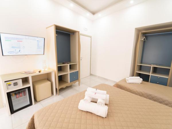 Royal Art H Duomo - Napoli Centro, by ClaPa Group : photo 10 de la chambre chambre double deluxe