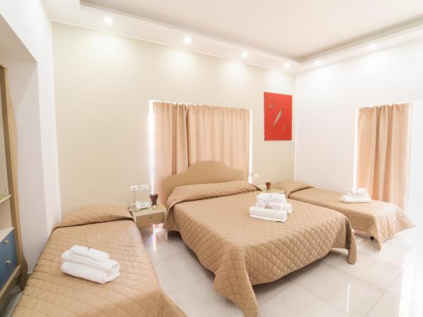 Royal Art H Duomo - Napoli Centro, by ClaPa Group : photo 2 de la chambre chambre lit king-size supérieure