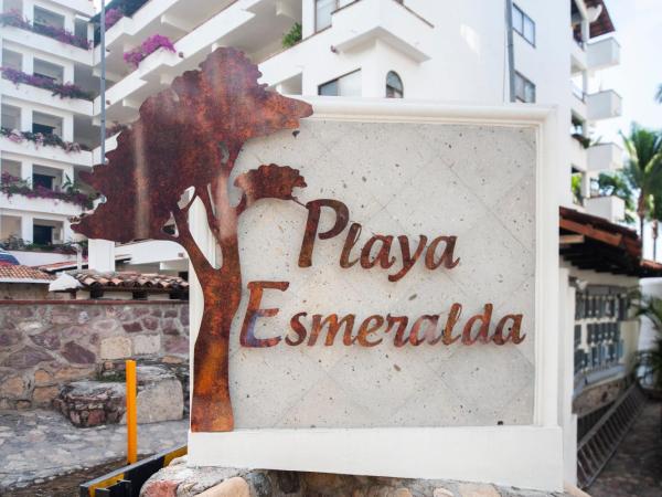 Ocean Front, 3 bedroom, 3 bathroom, Casa Natalia, Playa Esmeralda : photo 4 de la chambre appartement 3 chambres