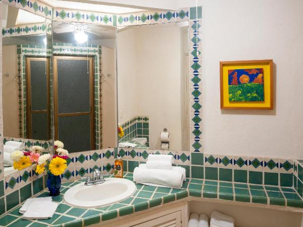 Ocean Front, 3 bedroom, 3 bathroom, Casa Natalia, Playa Esmeralda : photo 7 de la chambre appartement 3 chambres