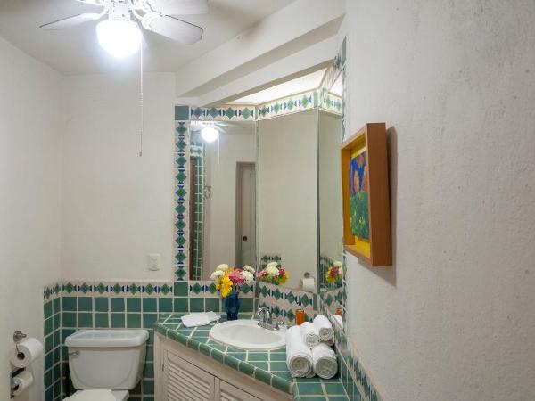 Ocean Front, 3 bedroom, 3 bathroom, Casa Natalia, Playa Esmeralda : photo 10 de la chambre appartement 3 chambres