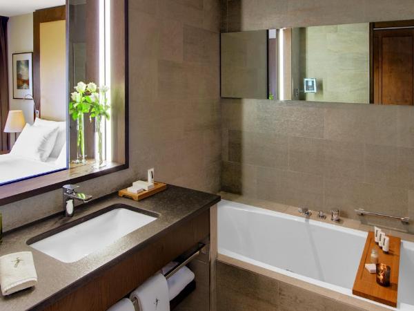 Crans Ambassador : photo 2 de la chambre chambre double premium avec vue sur les montagnes