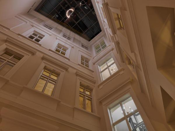 Ventana Hotel Prague : photo 4 de la chambre chambre double standard avec vue sur atrium