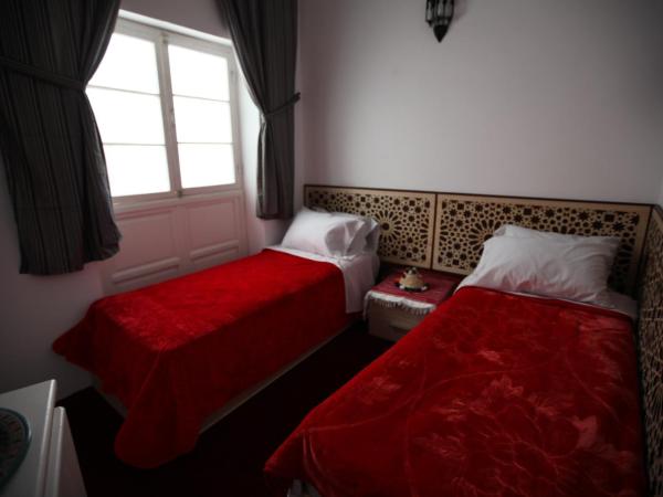 Dar Essaki 1886 : photo 1 de la chambre chambre double ou lits jumeaux avec salle de bains commune